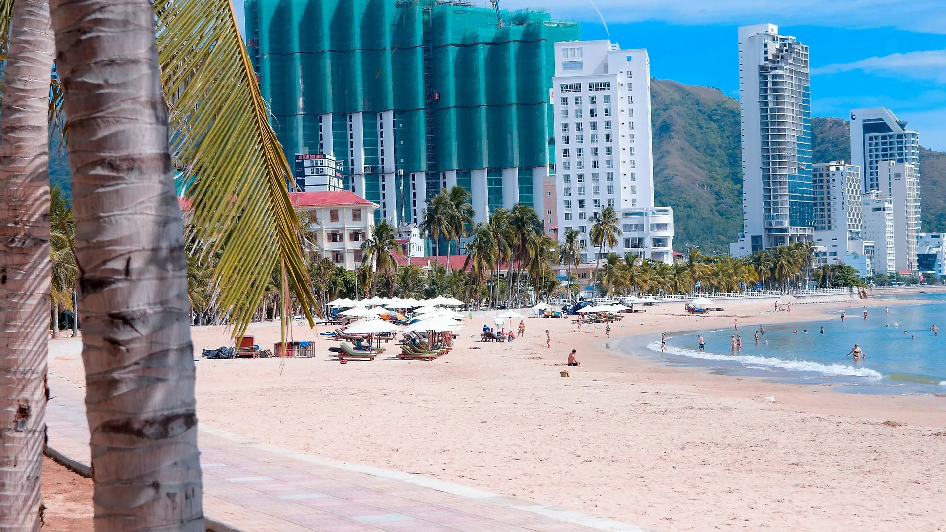 Dolphin Apartment Nha Trang
