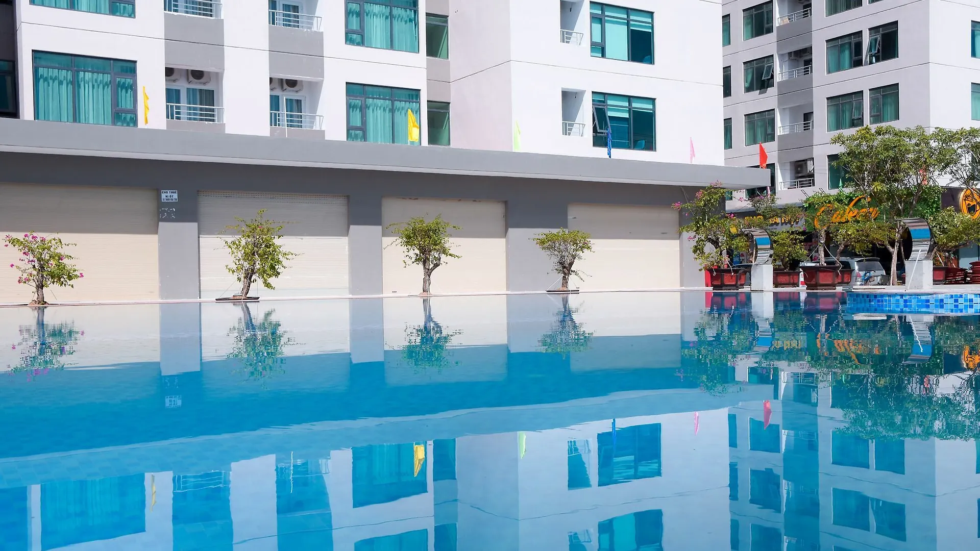 Dolphin Apartment Nha Trang