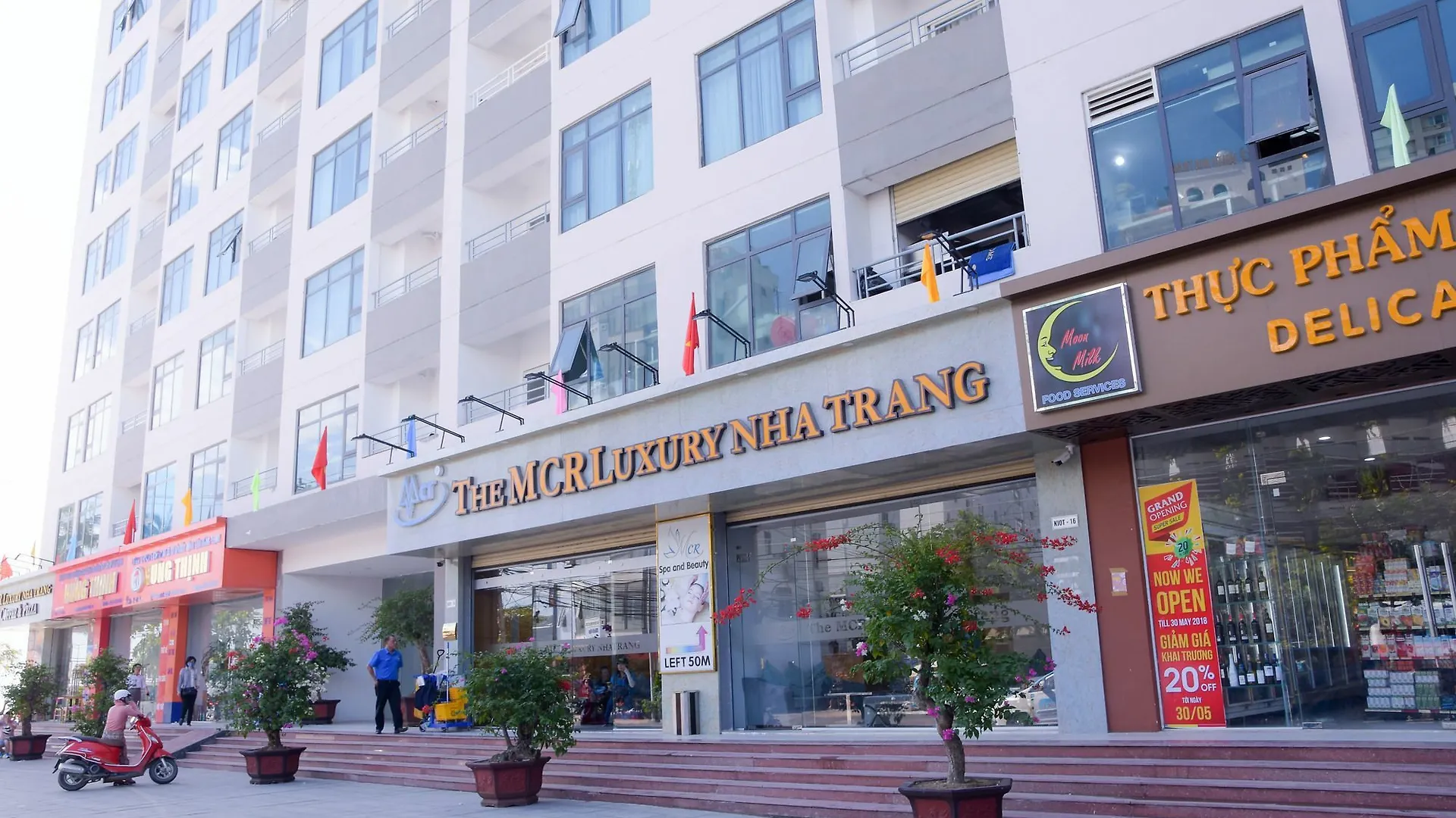 Dolphin Apartment Nha Trang